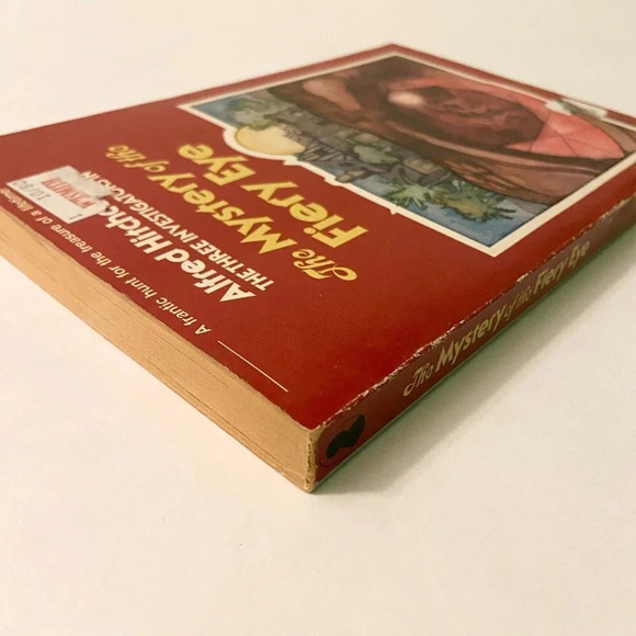 Vintage 1978 Alfred Hitchcock The Mystery Of The Fiery Eye Paperback - Picture 5 of 14
